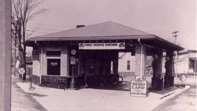 old-gas-station-pic