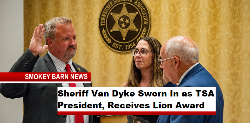 Sheriff Van Dyke Sworn In as TSA President, Receives Lion Award